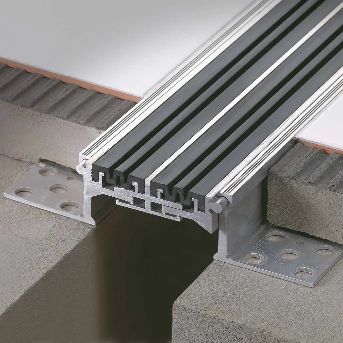 Profil de aluminiu de dilatatie, 105mm latime, pentru imbinari JOINTEC GRM