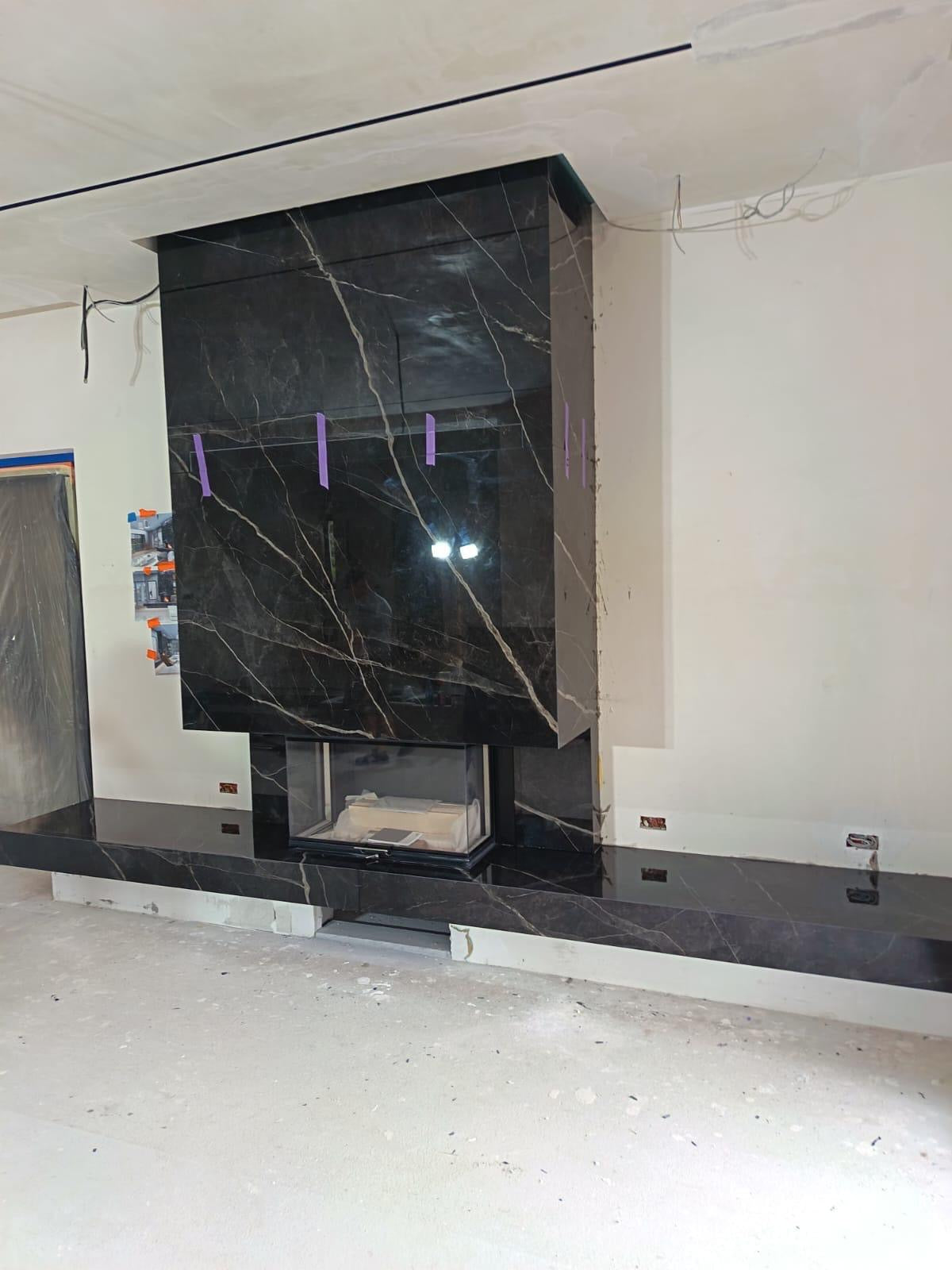 Ceramică placată pe fațadă exterioară – rezistentă la intemperii